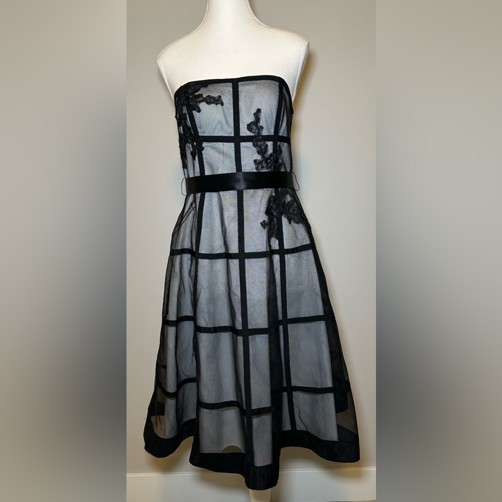 Aidan Mattox cocktail dress black white grey gray ribbon floral embroidered 2‎